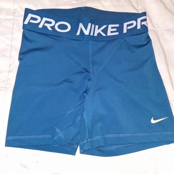 Nike Pro Teal Performance Shorts - Picture 1 of 3